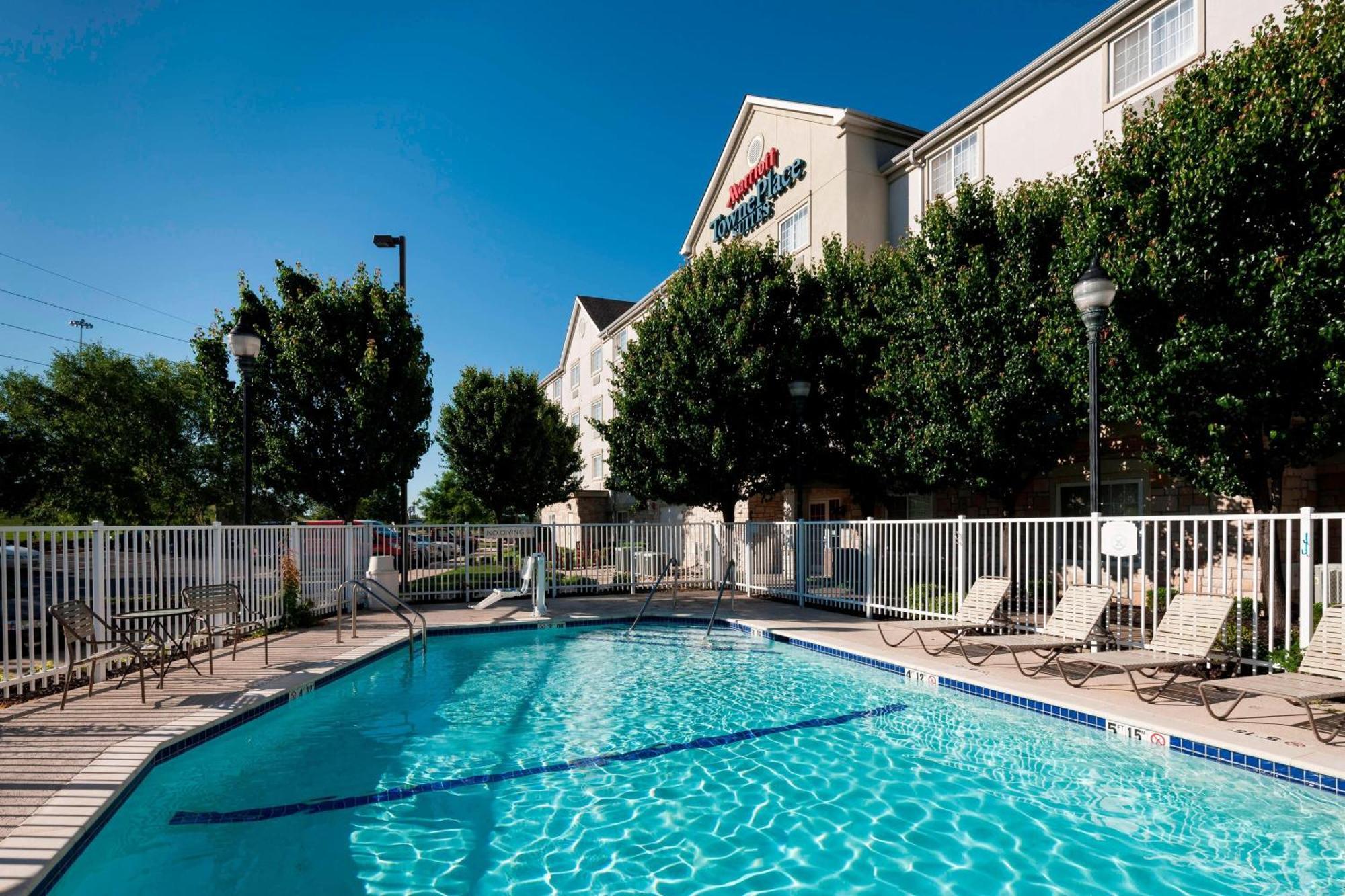 ทาวน์เพลส สวีท เท็กซาร์คานา Hotel Texarkana ภายนอก รูปภาพ