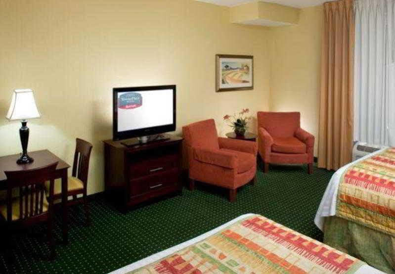 ทาวน์เพลส สวีท เท็กซาร์คานา Hotel Texarkana ภายนอก รูปภาพ